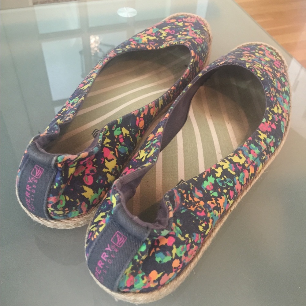Sperry Espadrilles multi colored on blue. EUC